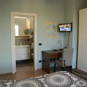 Affittacamere La Casa Di Agnese - Camera Con Bagno E Cucina, Saronno